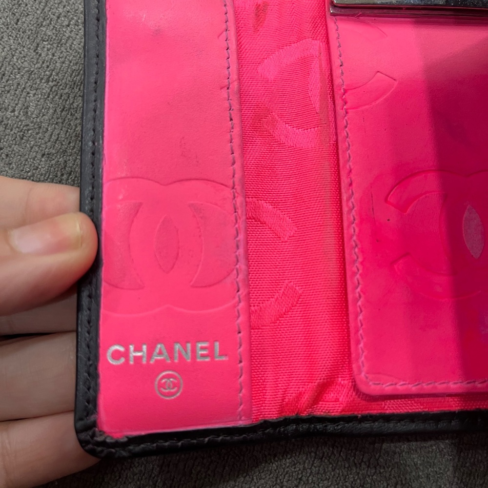 Chanel - Picture 6 of 7